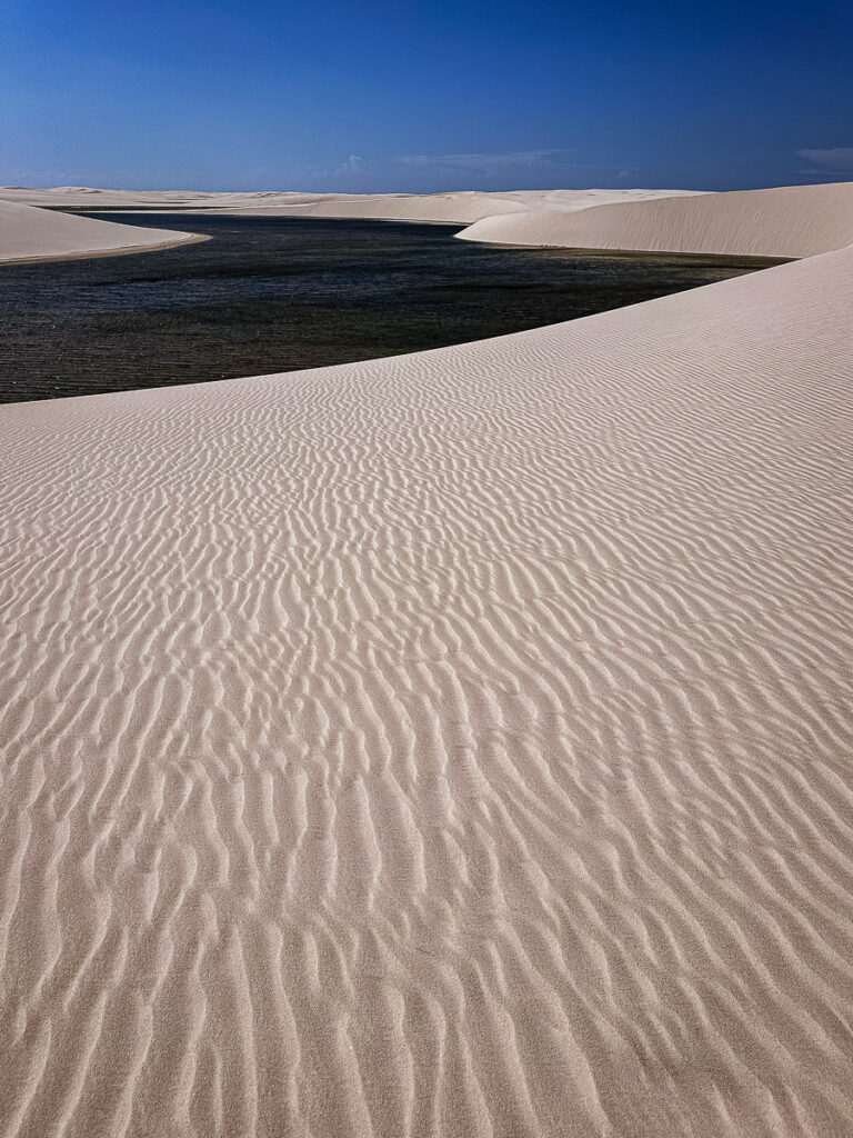 América do Sul, BR, BRA, Brasil, Brasil nordeste, Céu Azul, Lençóis Maranhenses, PR, Paraná, Sand dunes, ambiente, areia, arte fotográfica, arte visual, belezas naturais, blue sky, brazil northeast, cenário natural, contemporary photography, decorative photography, decoração de interiores, desert, deserto, design de ambientes, dunas, ecotourism, ecoturismo, environmental photography, fine art print, fotografia contemporânea, fotografia de paisagens, fotografia decorativa, fotografias de ambiente, geografia do Brasil, geography of Brazil, home decor, impressão fine art, interior design, lagoa, lagoon, landscape, landscape photography, natural beauty, natural scenery, nature, natureza, paisagem, photographic art, reflections, reflexos, sand, tourism in brazil, travel, turismo no Brasil, viagem, visual art
