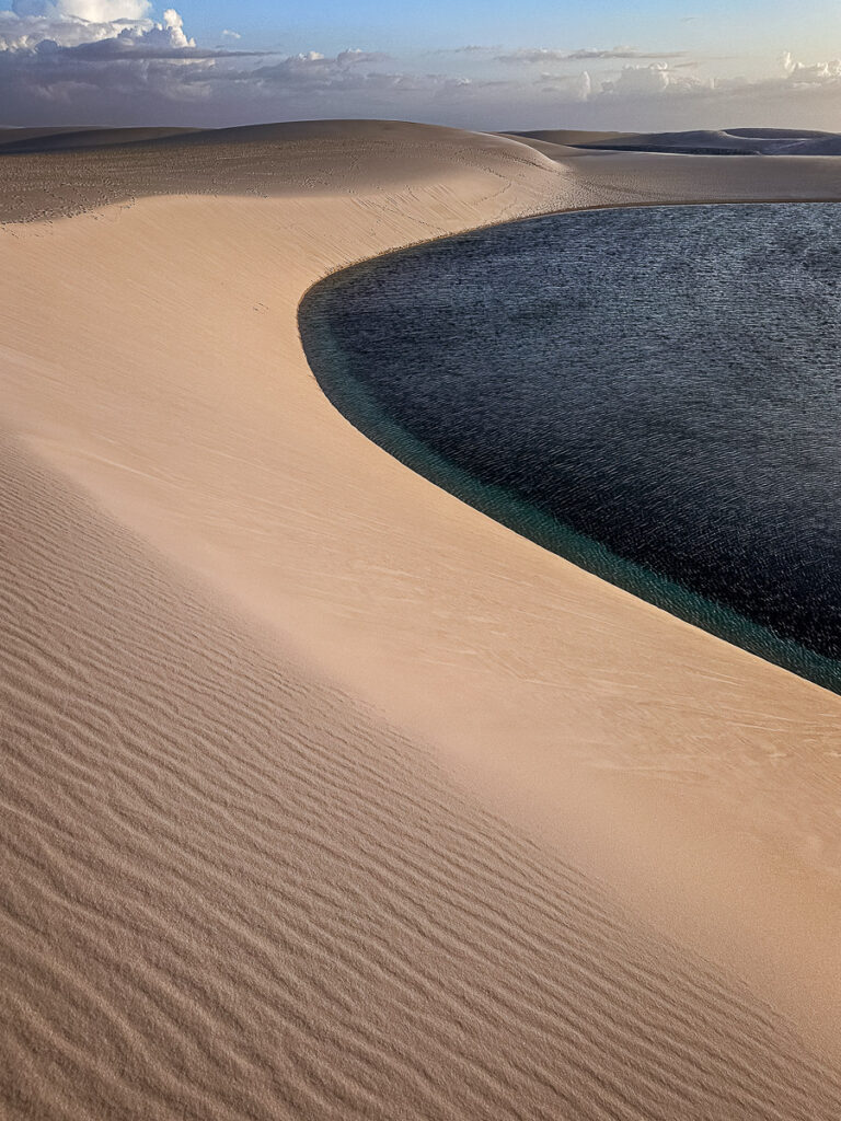 América do Sul, BR, BRA, Brasil, Brasil nordeste, Céu Azul, Lençóis Maranhenses, PR, Paraná, Sand dunes, ambiente, areia, arte fotográfica, arte visual, belezas naturais, blue sky, brazil northeast, cenário natural, contemporary photography, decorative photography, decoração de interiores, desert, deserto, design de ambientes, dunas, ecotourism, ecoturismo, environmental photography, fine art print, fotografia contemporânea, fotografia de paisagens, fotografia decorativa, fotografias de ambiente, geografia do Brasil, geography of Brazil, home decor, impressão fine art, interior design, lagoa, lagoon, landscape, landscape photography, natural beauty, natural scenery, nature, natureza, paisagem, photographic art, reflections, reflexos, sand, tourism in brazil, travel, turismo no Brasil, viagem, visual art